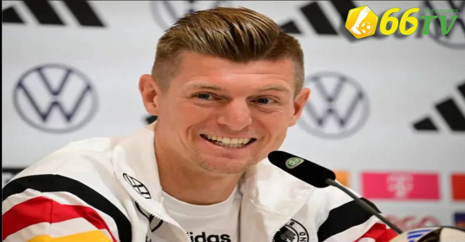 Kroos đoạt giải Cầu thủ xuất sắc nhất năm của Đức