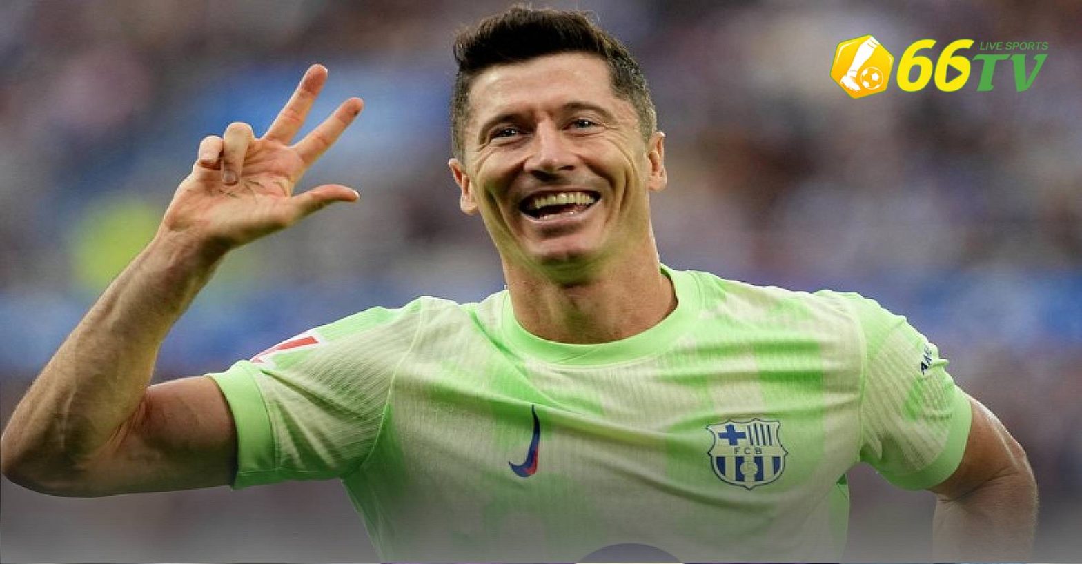 Lewandowski ghi 3 bàn đỉnh cao, bắt kịp Haaland đua “Chiếc giày vàng”